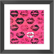 Load image into Gallery viewer, Pink Smooch Print